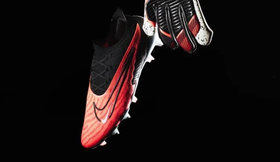 post-botas-de-futbol-pies-anchos-nike-phantomjpeg18.webp