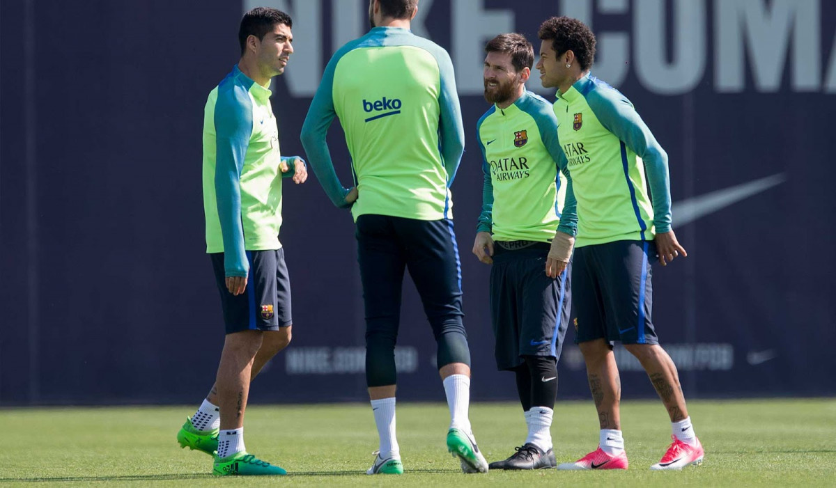 Ganar control Restaurar emprender Las botas negras de Leo Messi - Blogs - Fútbol Emotion