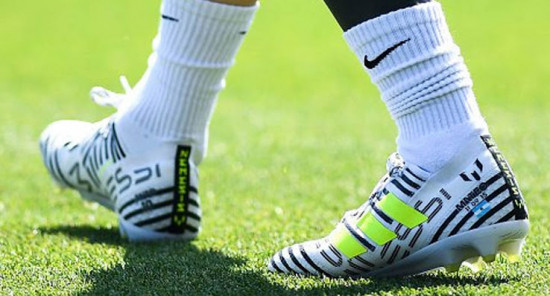 messi-custom-boots-6.jpg