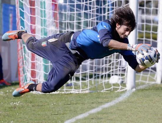 Mattia-Perin-Nazionale-EvoSpeed_0.webp