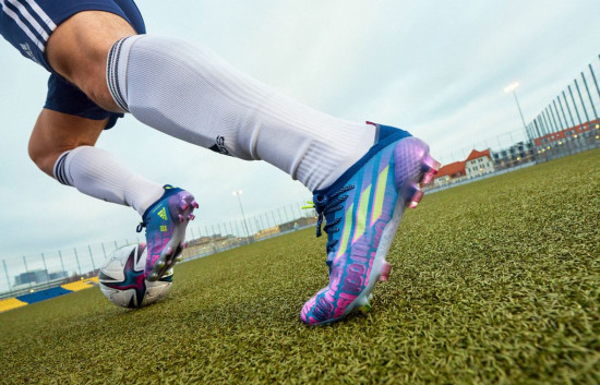 5 Cosas que no debes hacer con las botas de fútbol - Blogs - Fútbol Emotion