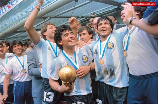 blog-camisetas-mundiales-1986-argentina-compressor.webp