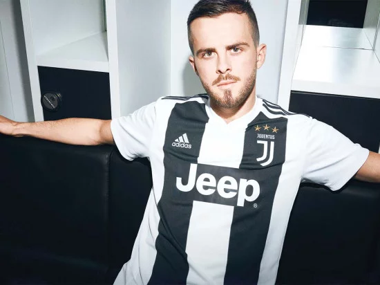 Pjanic-maglia-Juve-2019.webp