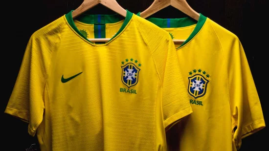 camiseta_brasil_authentic_replica.webp