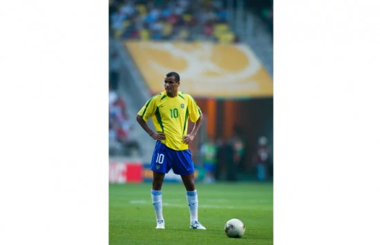 mizuno-wave-cup-2002-rivaldo-WorldCup.webp