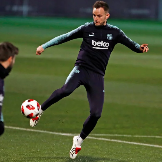 blog-botas-de-fútbol-antiguas-rakitic.webp