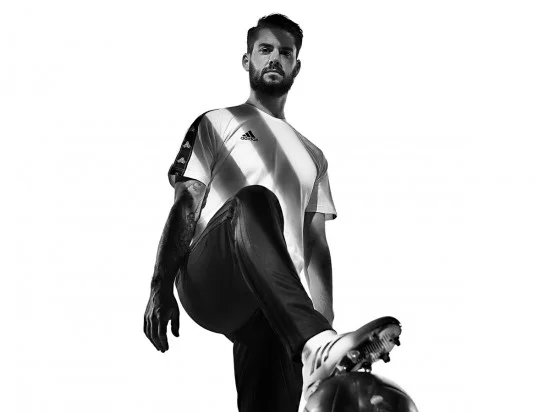 isco-firma-con-adidas-football.webp