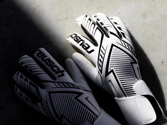 Reusch-Freccia-G3--bianco-nero.webp