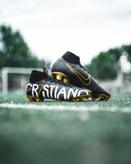 NOUVELLES CHAUSSURES DE FOOT DEDIEES A CRISTIANO RONALDO Blogs Futbol Emotion