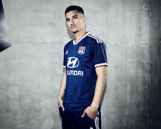 maillot-exterieur-olympique-lyonnais-ol-lyon-2019-2020-adidas-6-1400x1120_0.webp