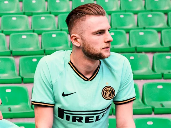 skriniar-maglia-away-inter-2019-2020.webp