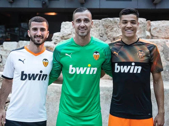 Maglia-Puma-Valencia-2019-2020.webp