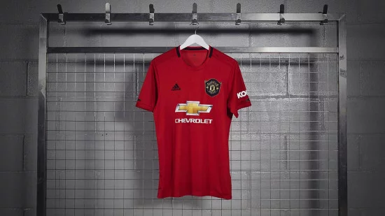 blog-manchester-united-primera-equipación-camiseta.webp