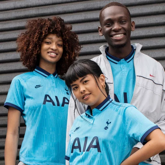 terza-maglia-tottenham-2019-2020.webp