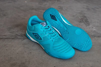 Top 3 des meilleures chaussures de futsal milieu de gamme Blogs Futbol Emotion