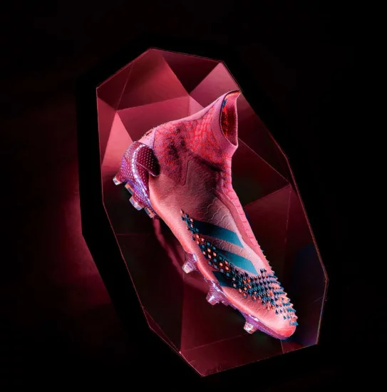 post-adidas-Predator-Dragon-3.webp