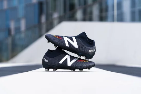 blog-futbolemotion-newbalance-tekela-V3-1.webp