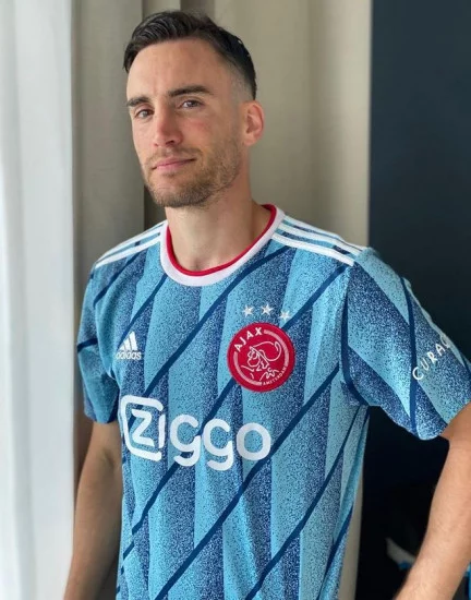 blog-futbolemotion-portugal-camisola-ajax-2021-3.webp