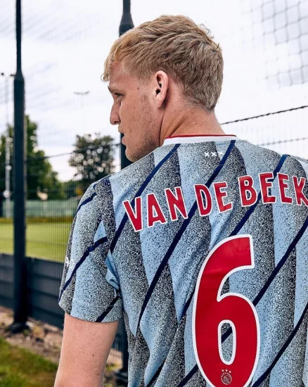 Blog-futbolemotion-camiseta-ajax-2021-4.webp