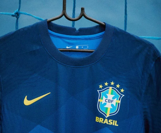 Camiseta-Brasil-futbolemotion-1.webp