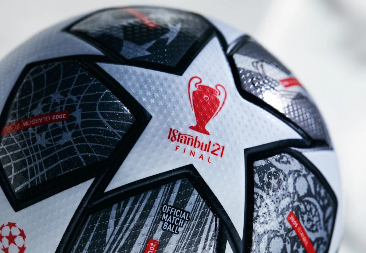 post card Balón-de-Champions-League-futbolemotion-2.webp
