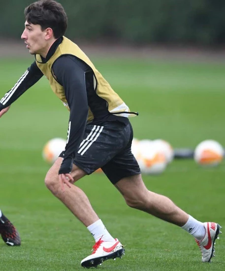 post-nike-tiempo-premier-II-Bellerin.webp