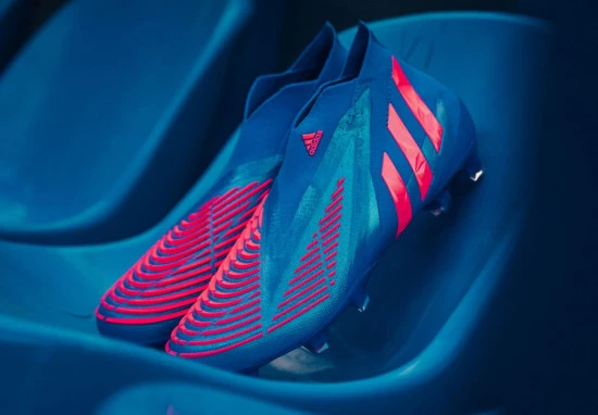 post-adidas-predator-freak-vs-adidas-predator-edge-zone-skin.webp