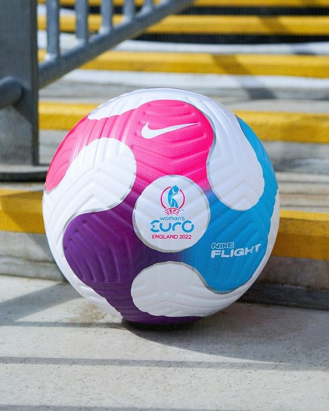 cine Salón Plata Nuevo Balón Nike para la Eurocopa Femenina 2022 - Blogs - Fútbol Emotion