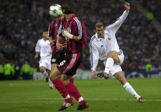 zidane_predtor_mania.webp