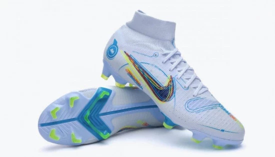 post-botas-para-pies-estrechos-nike-mercurial-superfly-pro.webp