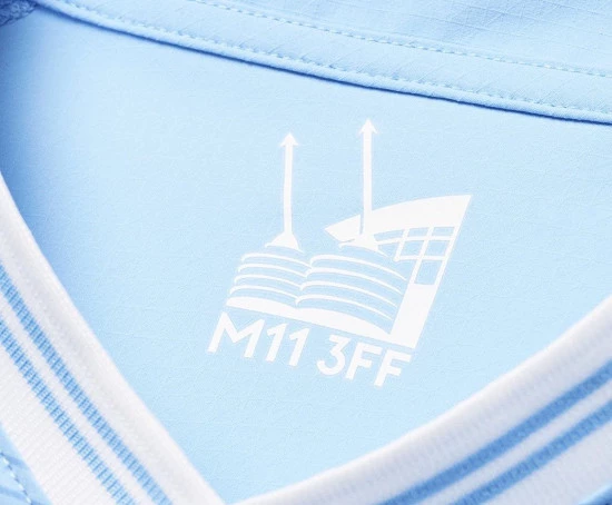 post-nueva-camiseta-machester-city-detalle.webp