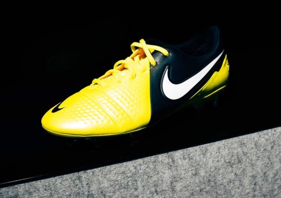 Nike relanza las Nike Ctr 360 Maestri III Blogs Futbol Emotion