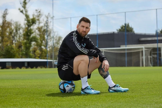 post-nuevas-botas-leo-messi-sitjpeg1.webp