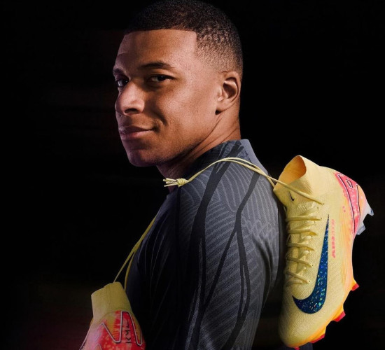 Nuevas botas para Kylian Mbappé