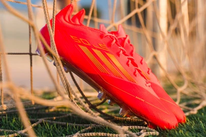 Adidas lanza las nuevas F50 “two horizons”