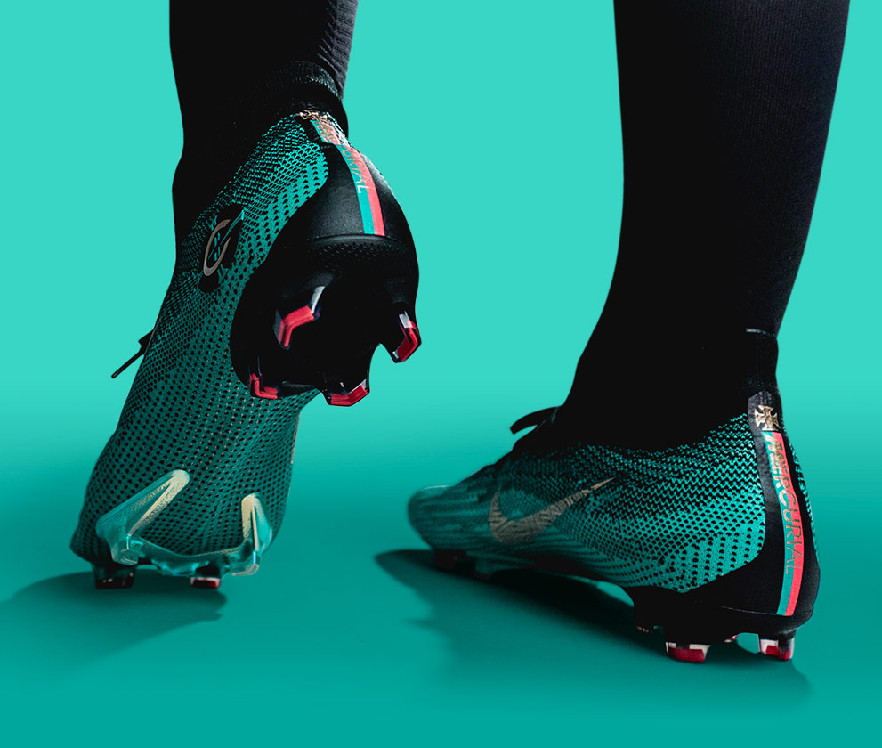 Nike CR7 Chapter 6: Pride of Portugal Fútbol Emotion